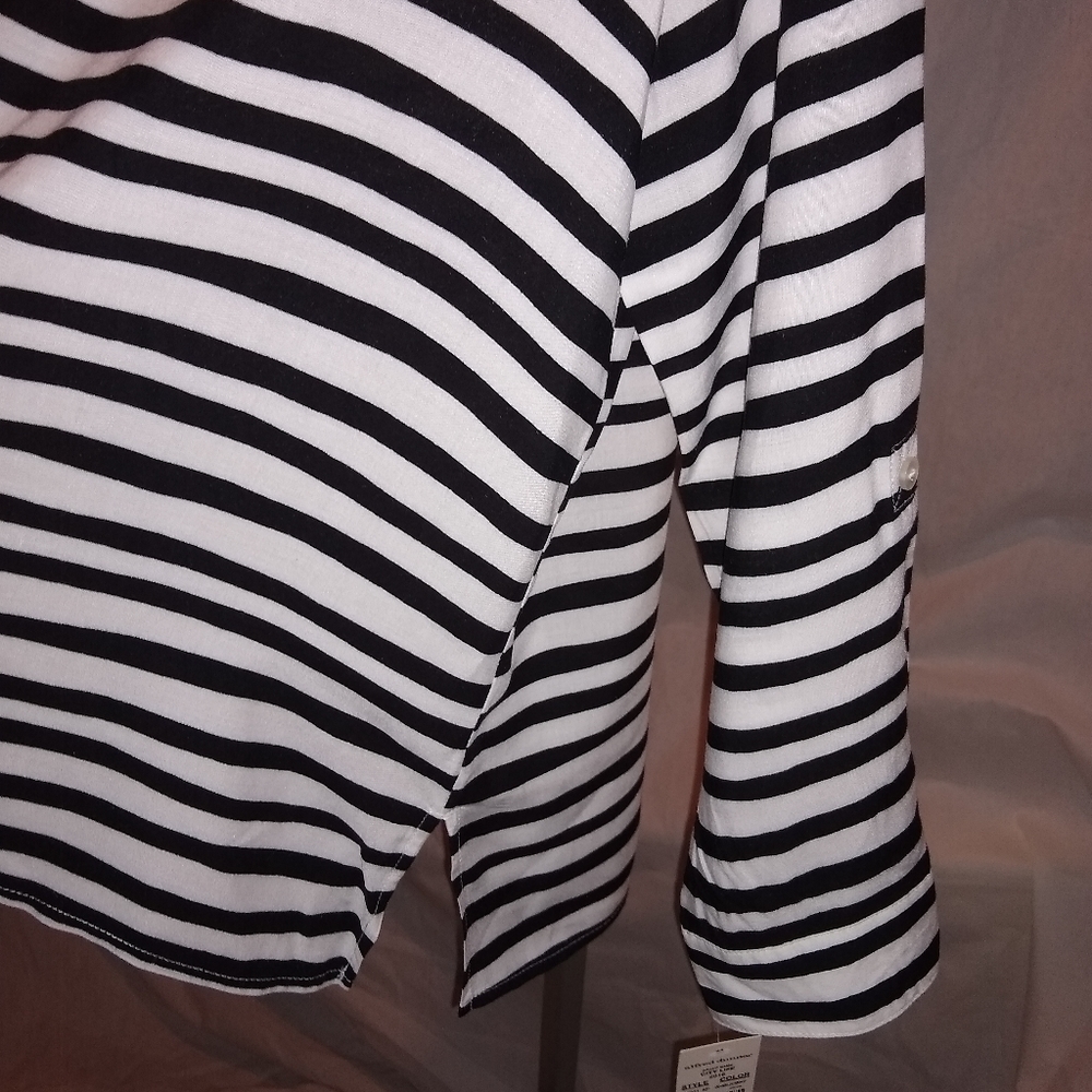 Blouse - Picture 2 of 4